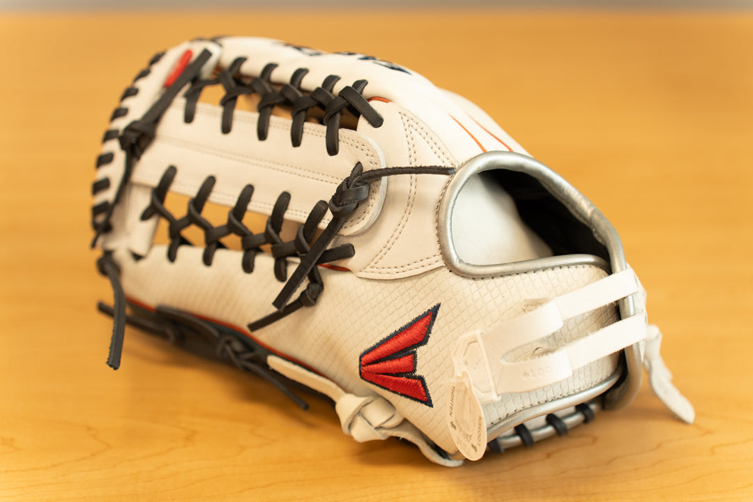 Easton Haylie McCleney Signature Series FP OF RT 12.75"